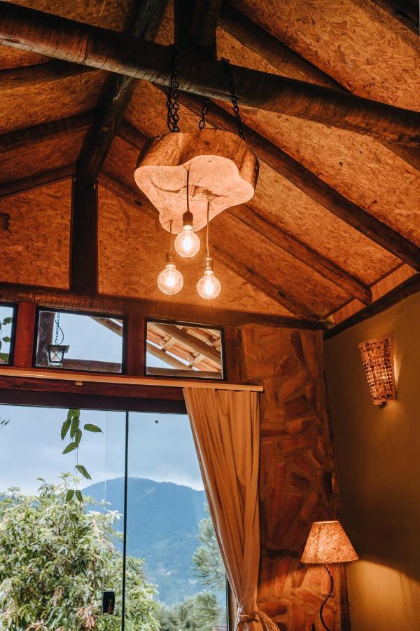 Chale Refugio Da Pedra Sp Villa เซาเบนโตโดซาปูไค ภายนอก รูปภาพ